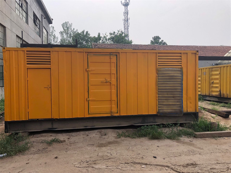 阿里柴油发电机如何判断新机油是否已经完全充满机油滤清器？