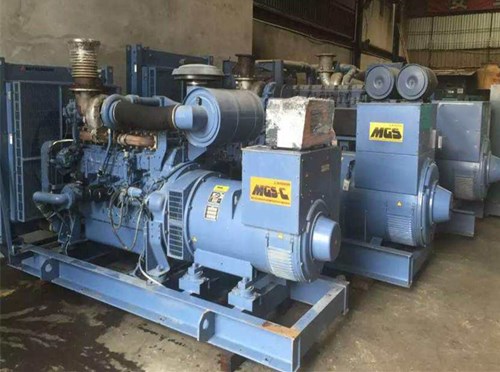 阿里柴油发电机如何测试电流大小？