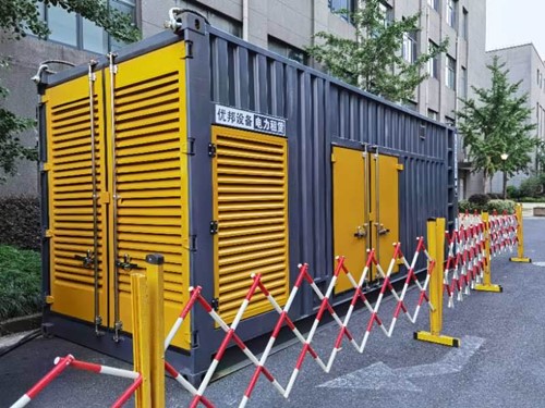 阿里如何使用转速表检查发动机的转速？