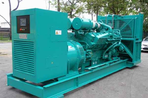 阿里柴油发电机组电压不稳定怎样维修？