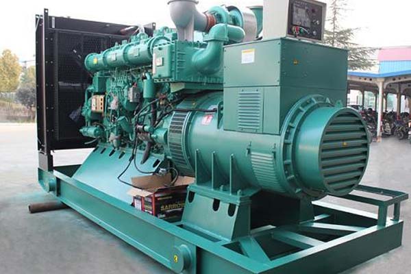 阿里工厂发电机应急发电中如何优化燃油储备管理？