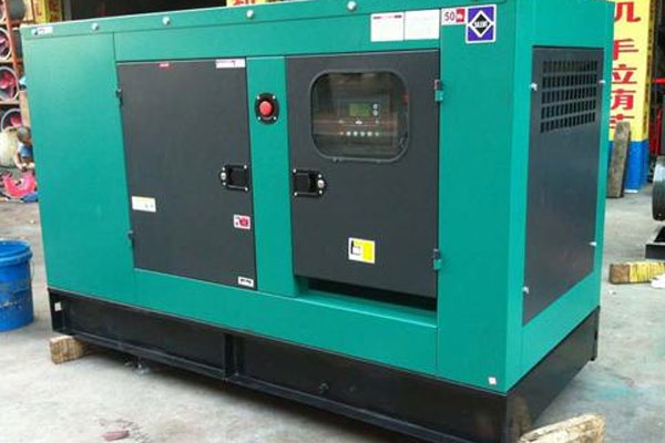 阿里如何检查机油的使用时间？