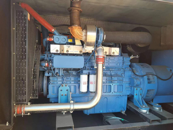 阿里燃油消耗率与进气温度的具体关系是什么？