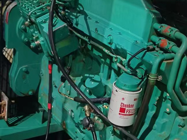 阿里如何确定新的发电机组控制系统是否与原系统兼容？